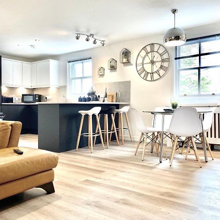 Stylish Central 2 Bedroom Apartment - Free Parking, Free Wifi Orkney Exterior foto